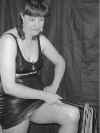 fem dom3.JPG (61700 bytes)